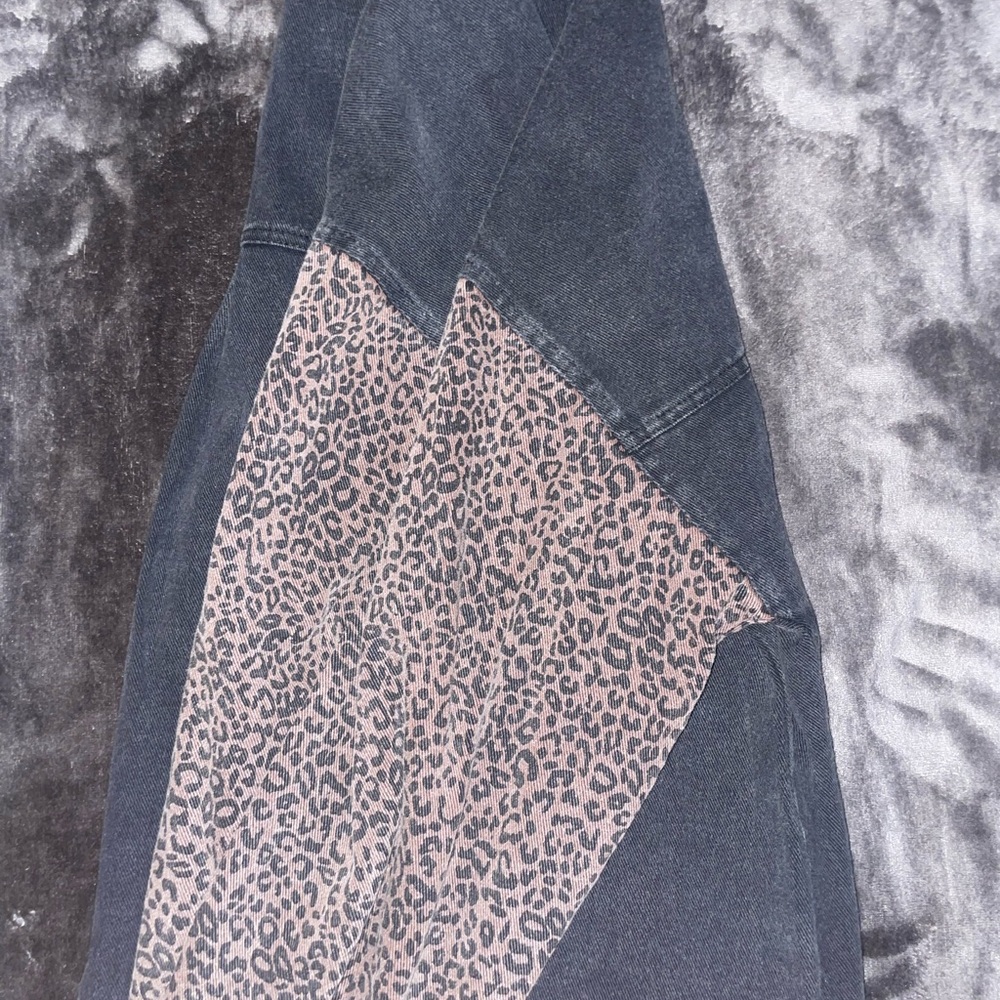 Leopard Print Jacket Button Up - image 5